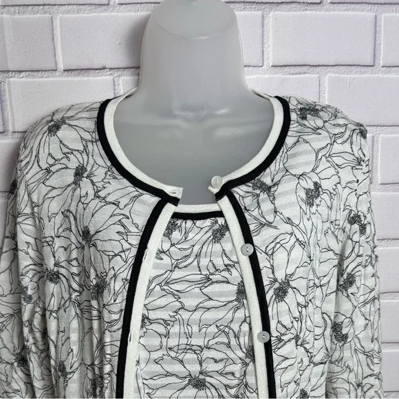 Dana Buchman Black and White 2pcs set floral tank top and Striped Cardigan/MP - Picture 10 of 13